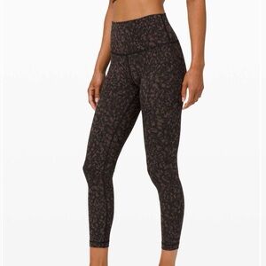 Lululemon wunder under HR leggings size 8 25” inseam